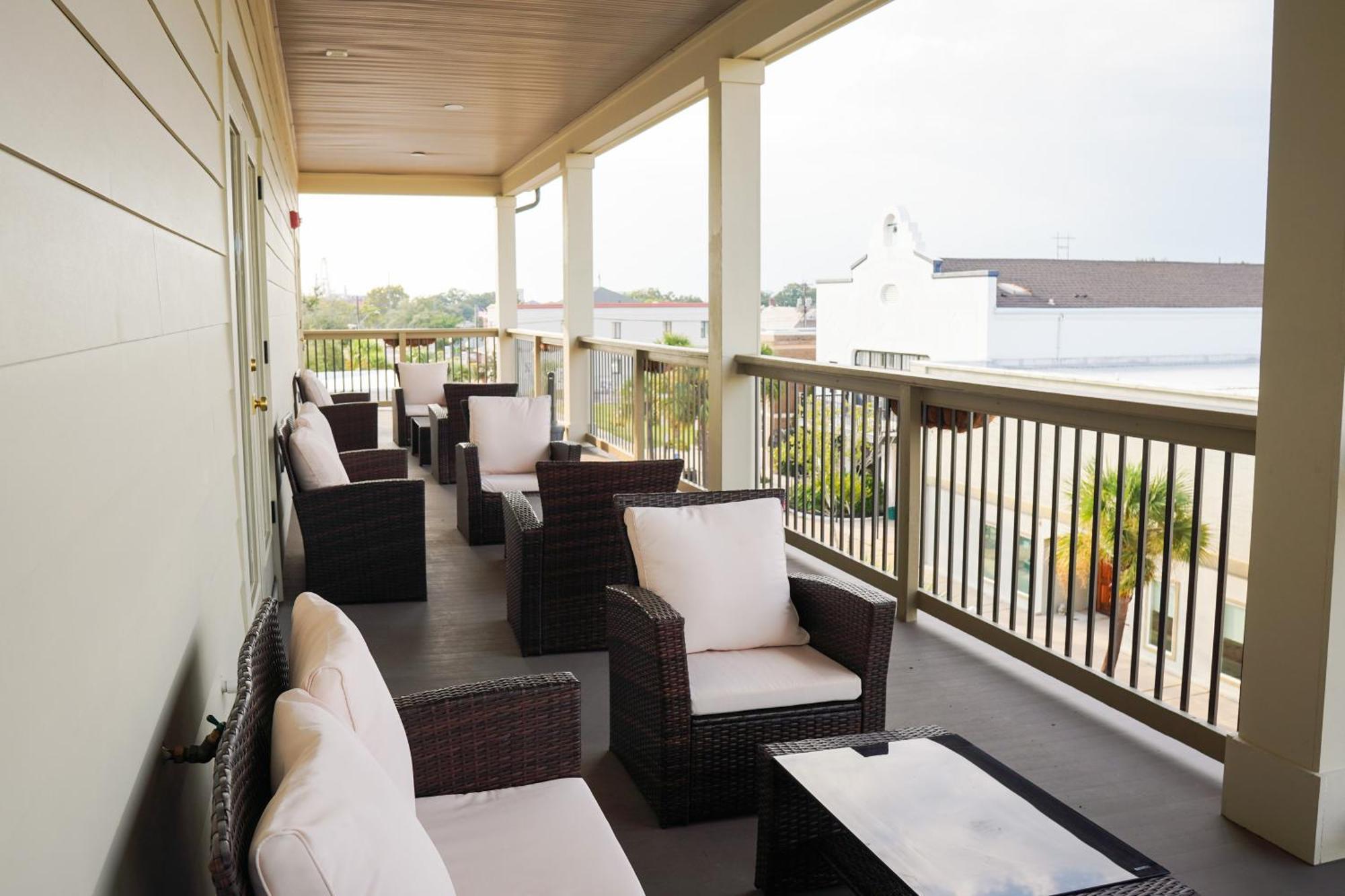 Hotel Whiskey In Pascagoula Exteriör bild